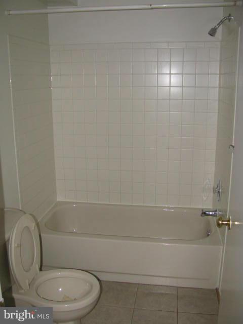 17981 Possum Point Road Dumfries, VA 22026 - Photo 5 of 27 a bathroom with a toilet and a shower