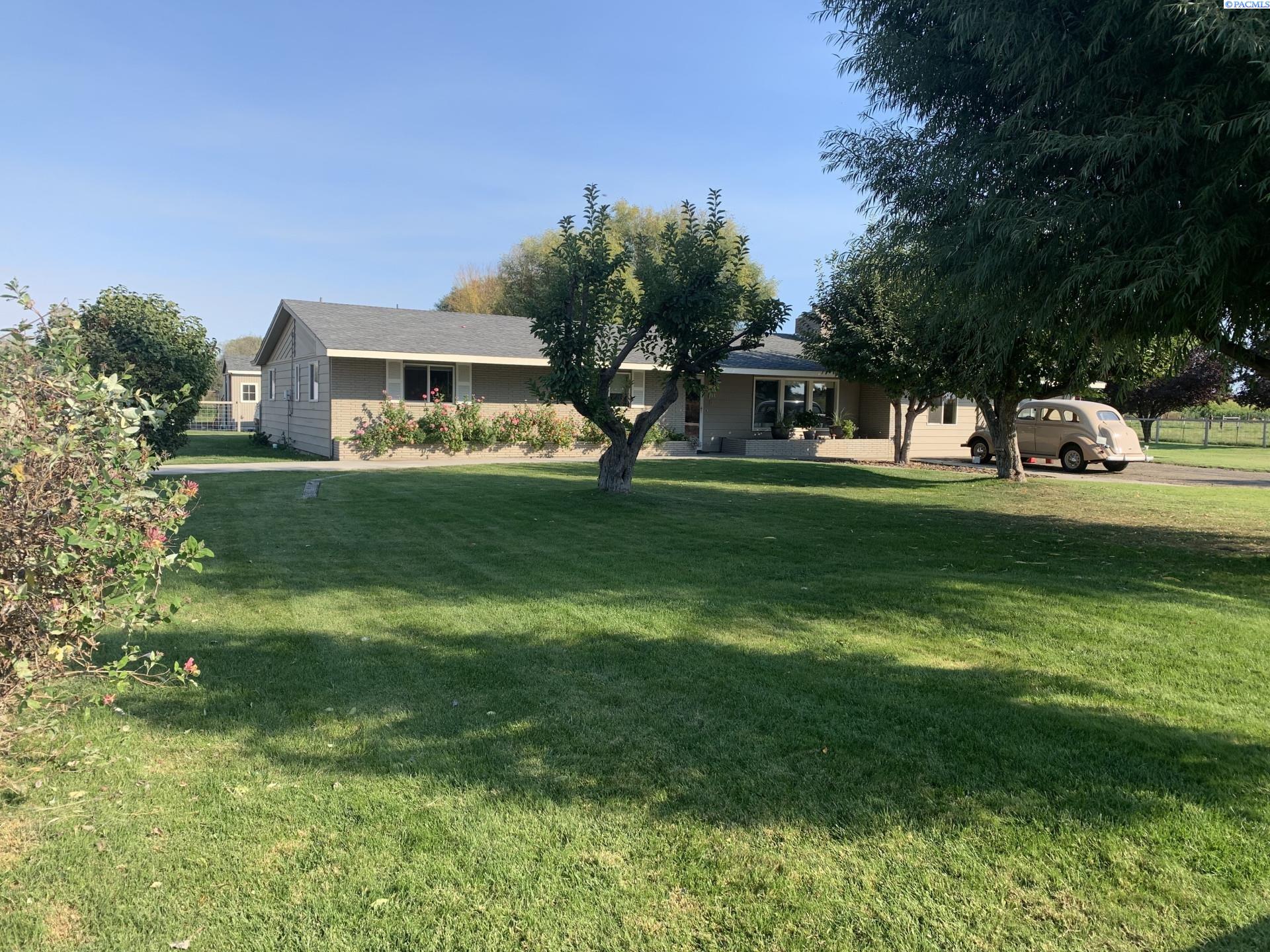 111 Hornby Road Grandview, WA 98930 - Photo 1 of 35 Gallery Image 1
