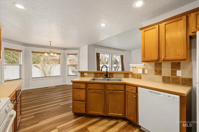 $549,900 | 5282 North Schumann Avenue, Meridian, ID 83646