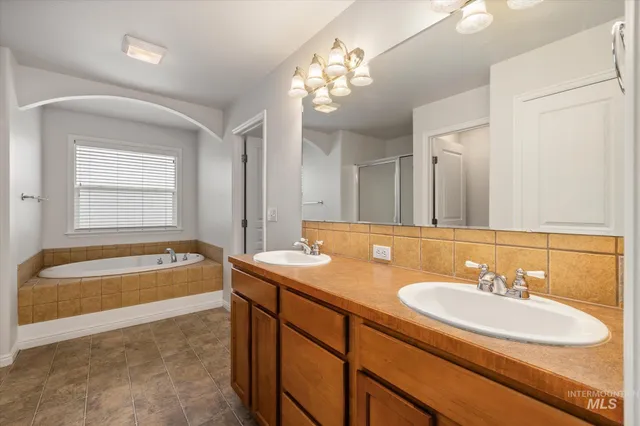 $549,900 | 5282 North Schumann Avenue, Meridian, ID 83646