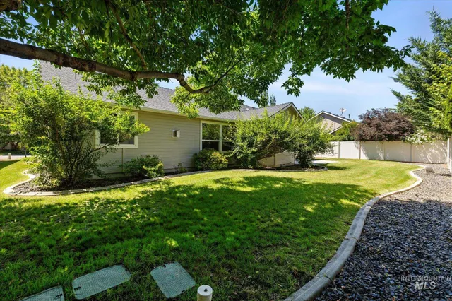 $549,900 | 5282 North Schumann Avenue, Meridian, ID 83646