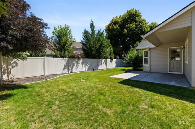 $549,900 | 5282 North Schumann Avenue, Meridian, ID 83646
