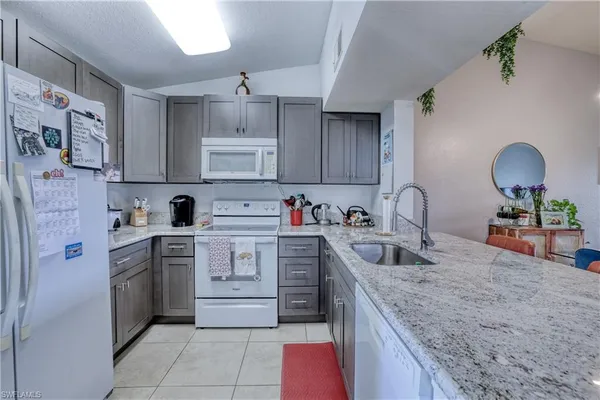 $1,750 | 8294 Key Royal Circle, Unit 1633, Naples, FL 34119