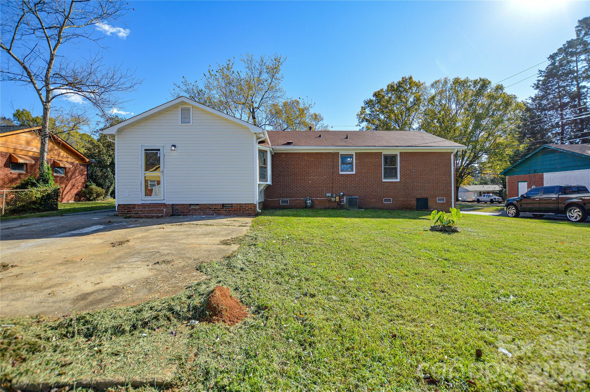 9313 Trinity Road Charlotte, NC 28216 - Photo 33 of 37 Gallery Image 33
