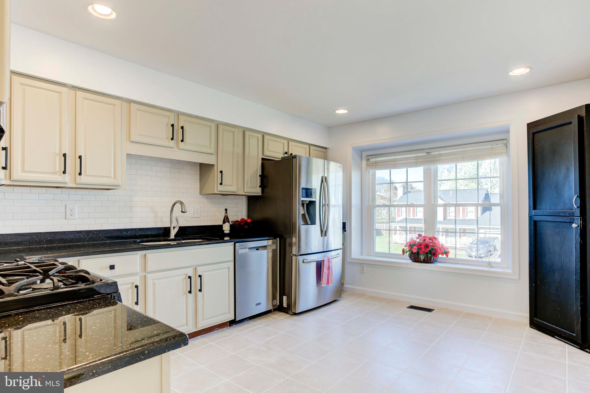 14328 Rabson Court Woodbridge, VA 22193 - Photo 4 of 38 Gallery Image 4