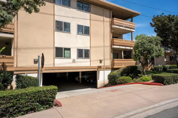 $480,000 | 3982 Valeta Street, Unit 273, San Diego, CA 92110