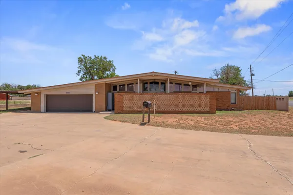 $290,000 | 1011 North 22nd Street, Lamesa, TX 79331