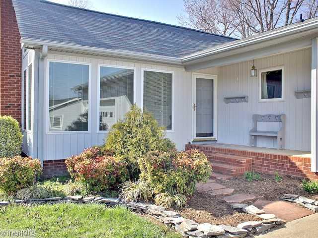 133 Applegate Road Kernersville, NC 27284 - Photo 2 of 16 Exterior Front.