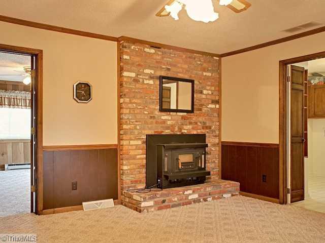 133 Applegate Road Kernersville, NC 27284 - Photo 7 of 16 Dining Room.