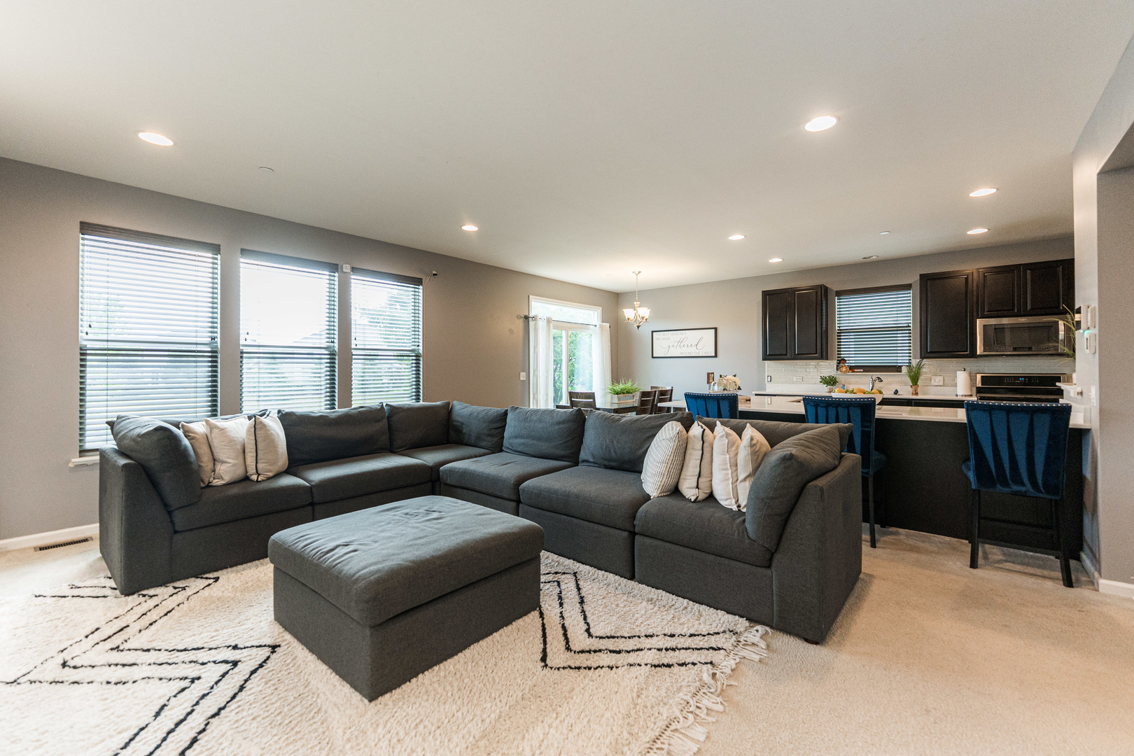 148 Stephens Matteson, IL 60443 - Photo 7 of 33 Gallery Image 7