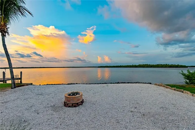 $1,695,000 | 107 Bayshore Way, Goodland, FL 34140