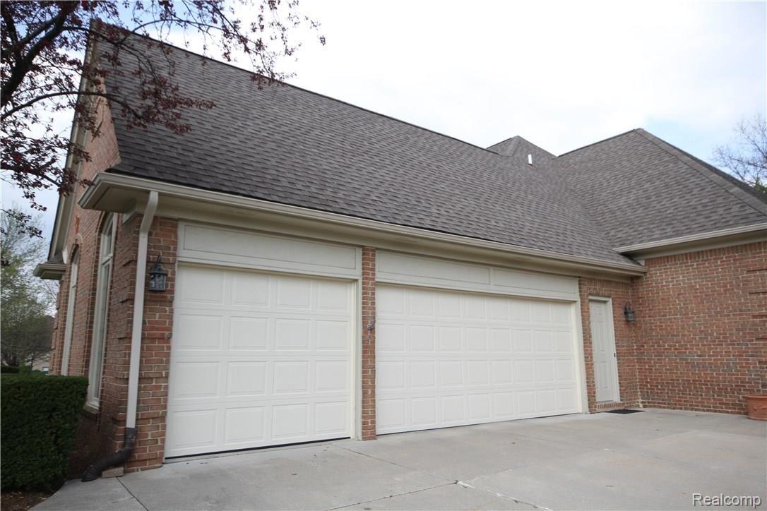 1266 Pebble Pointe Drive Rochester, MI 48307 - Photo 5 of 52 1266 008.JPG