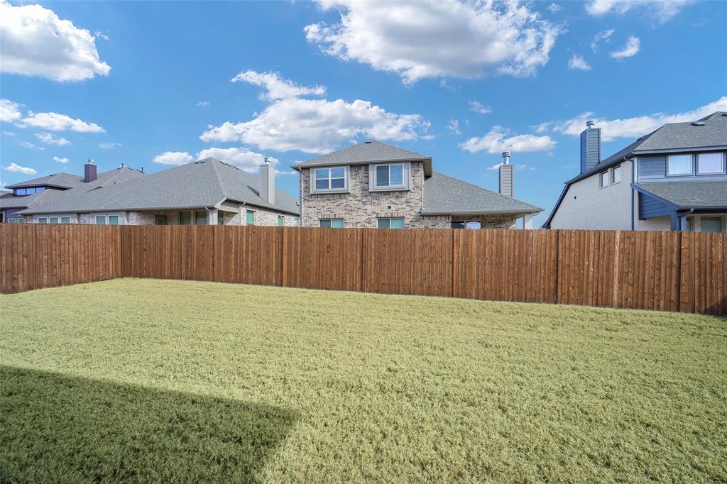 226 Comanche Trail Alvarado, TX 76009 - Photo 27 of 28 a view of a backyard