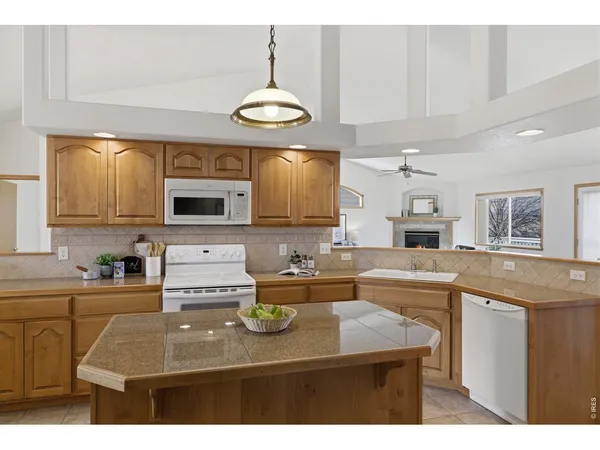 $1,000,000 | 3075 Challenger Point Drive, Loveland, CO 80538