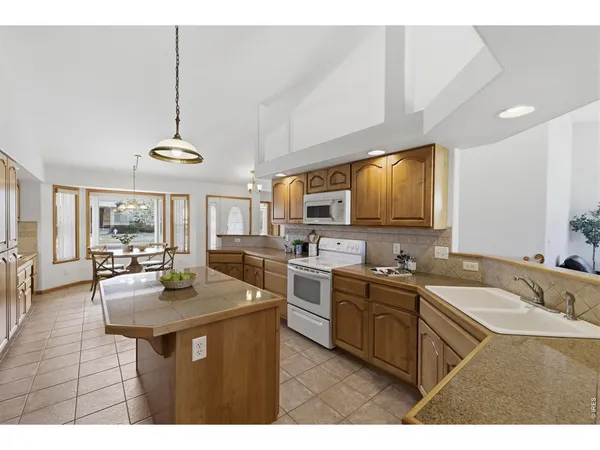 $1,000,000 | 3075 Challenger Point Drive, Loveland, CO 80538