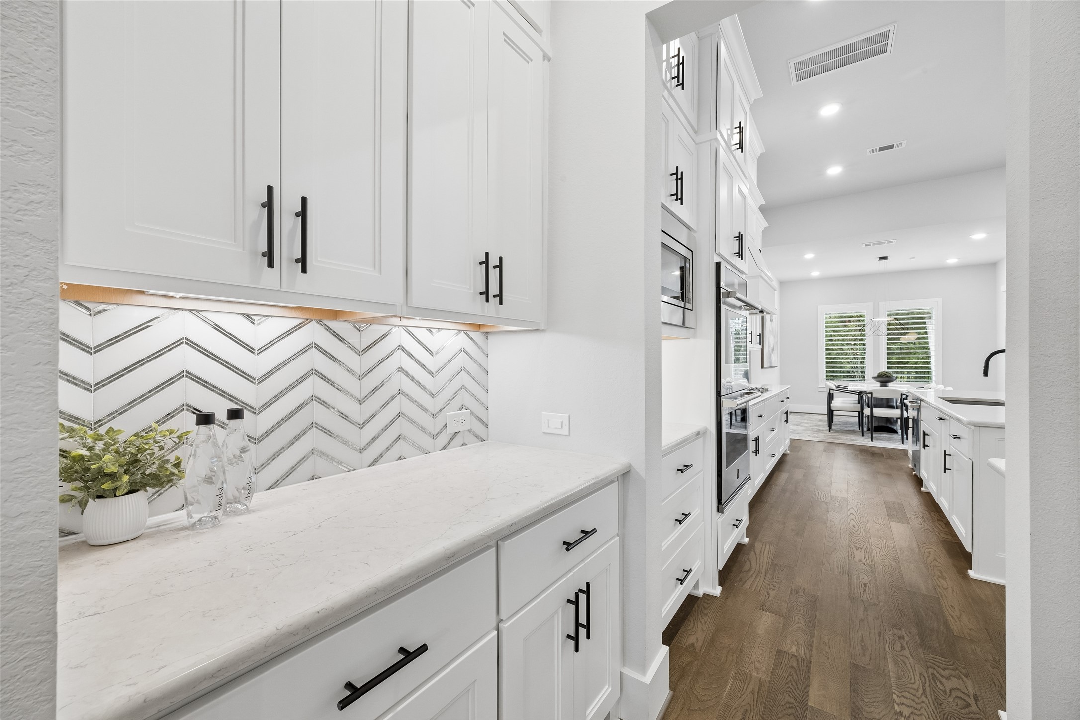 27720 Hazelbrook Lane Spring, TX 77386 - Photo 17 of 49 Additional Butler's Pantry with extra counters pace and cabinetry. Perfect nook for a Coffee Bar.