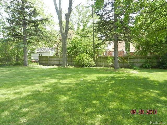 17627 Cornell Road Southfield, MI 48075 - Photo 3 of 18 DSCN0619.JPG