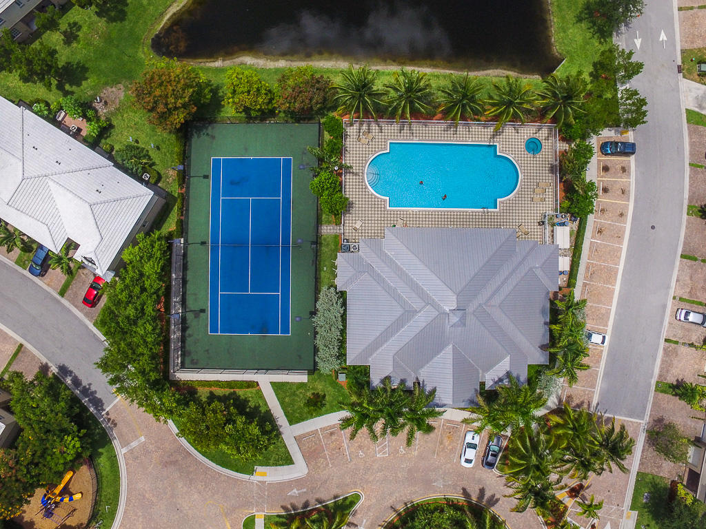 1402 Lucaya Drive Riviera Beach, FL 33404 - Photo 2 of 32 Marsh Aerials