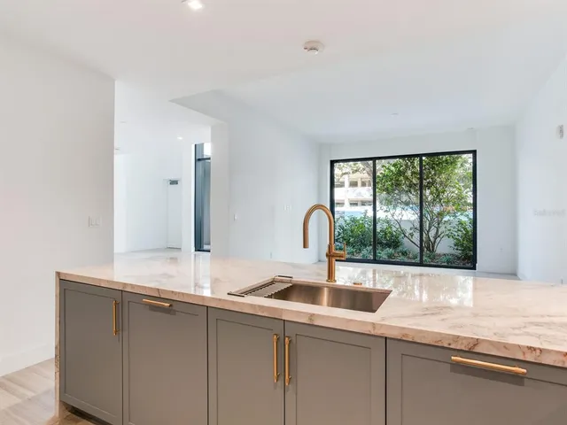 $18,500 | 3020 West Santiago Street, Unit 4, Tampa, FL 33629