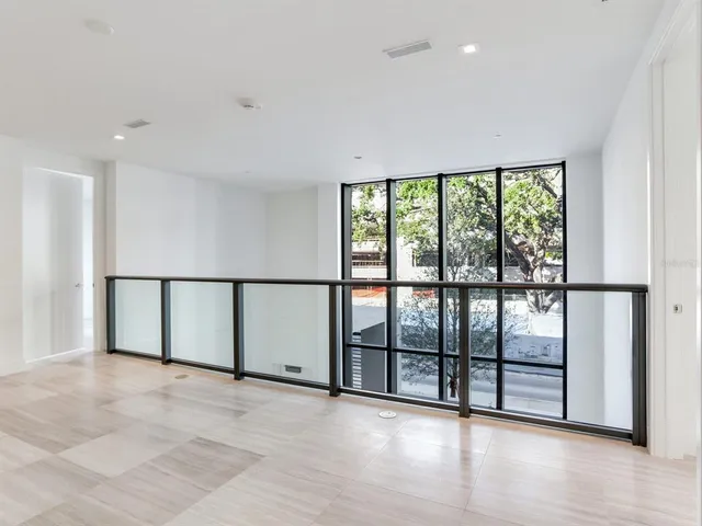 $18,500 | 3020 West Santiago Street, Unit 4, Tampa, FL 33629