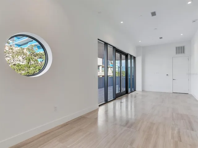 $18,500 | 3020 West Santiago Street, Unit 4, Tampa, FL 33629