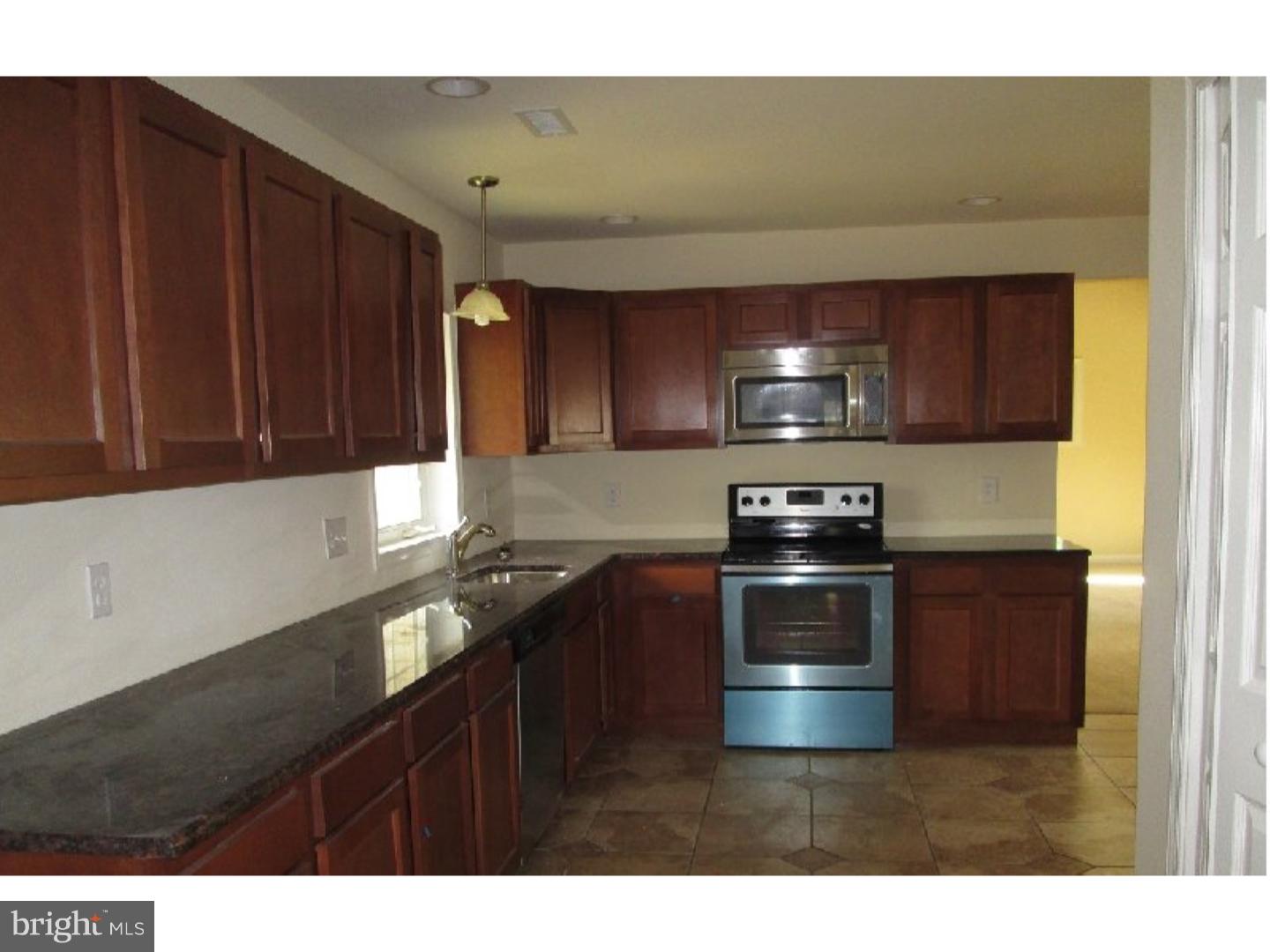 44 Firtree Road Levittown, PA 19056 - Photo 4 of 15 Gallery Image 4