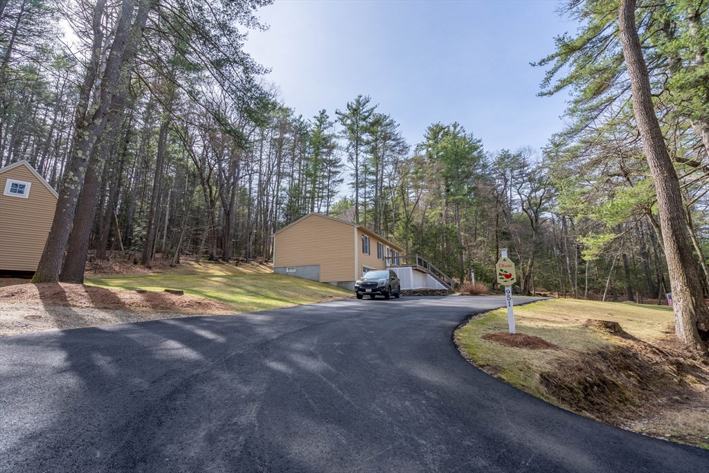 951 Dana Road Barre, MA 01005 - Photo 4 of 41 Gallery Image 4