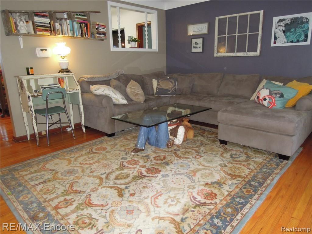 8260 Messmore Road Utica, MI 48317 - Photo 13 of 52