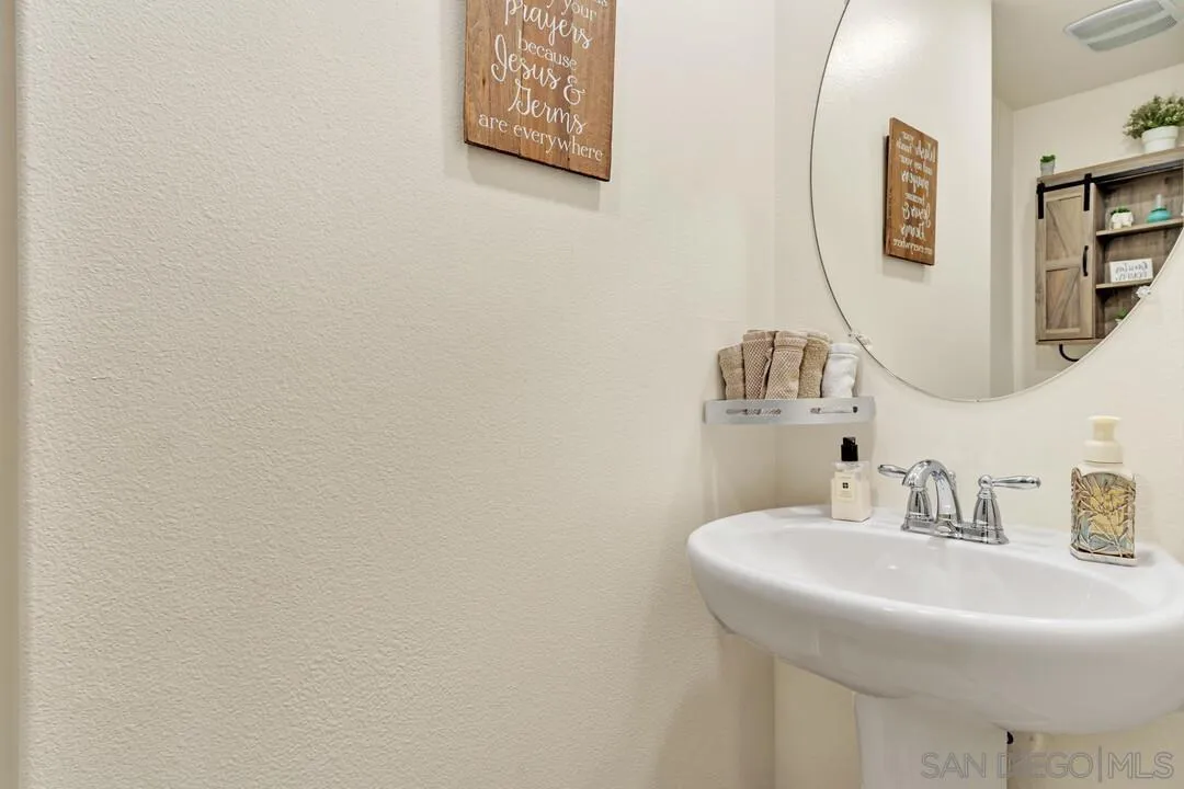 5446 Meridian Place Bonsall, CA 92003 - Photo 21 of 34 Gallery Image 21