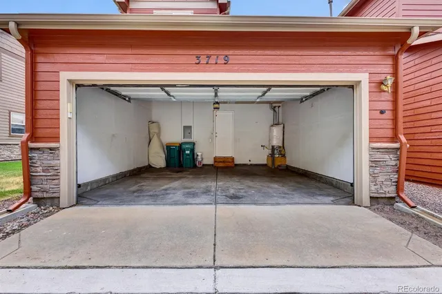 a view of a entryway door of the building