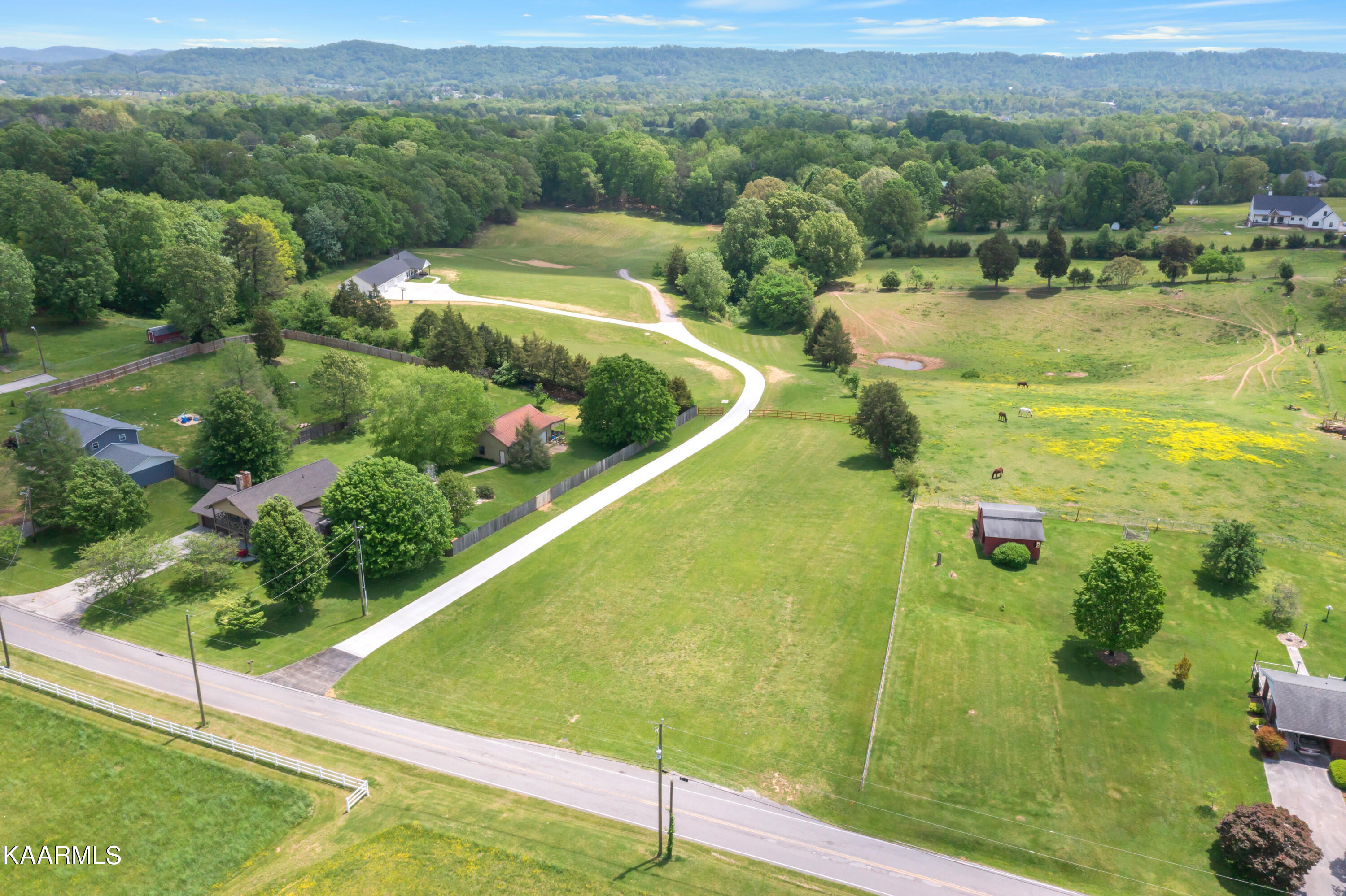 Cline Road Knoxville, TN 37938 - Photo 4 of 8 6108 Cline Rd-16