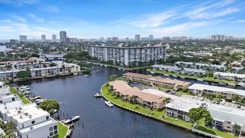 $189,900 | 701 Southeast 7th Avenue, Unit 5, Pompano Beach, FL 33060