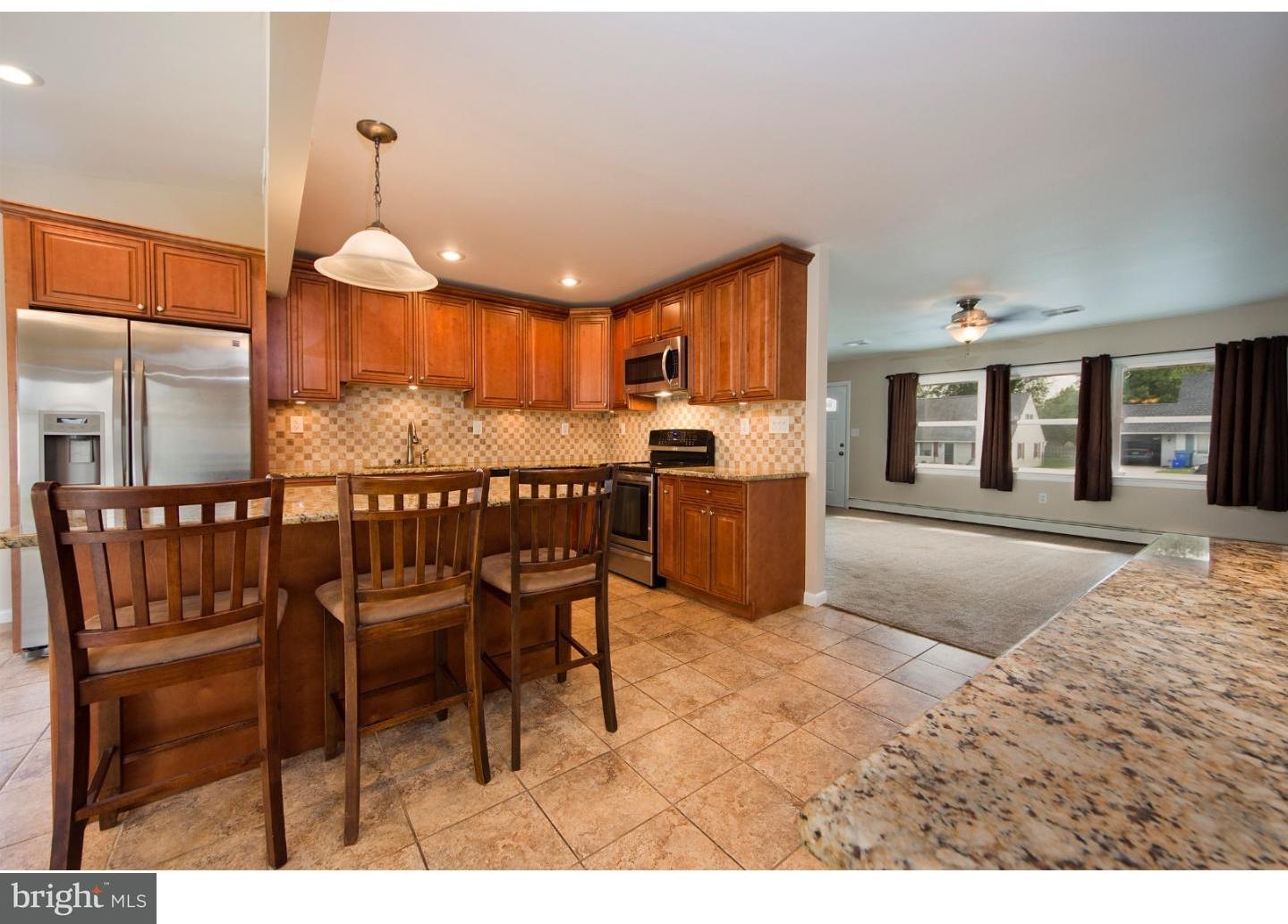 18 MacIntosh Road Levittown, PA 19056 - Photo 8 of 23 Gallery Image 8