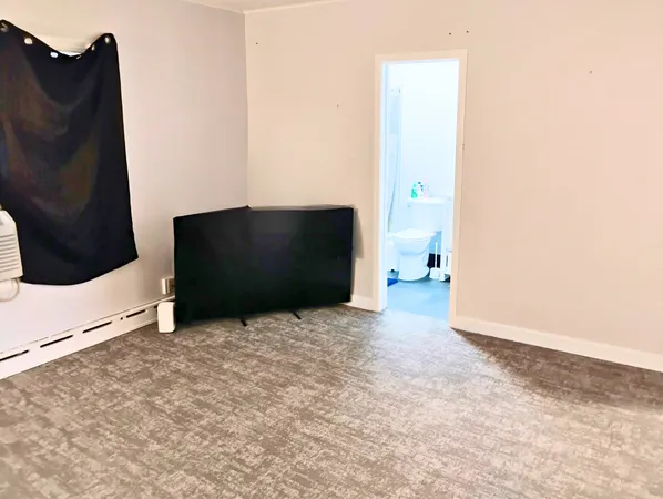 an empty room with an empty space