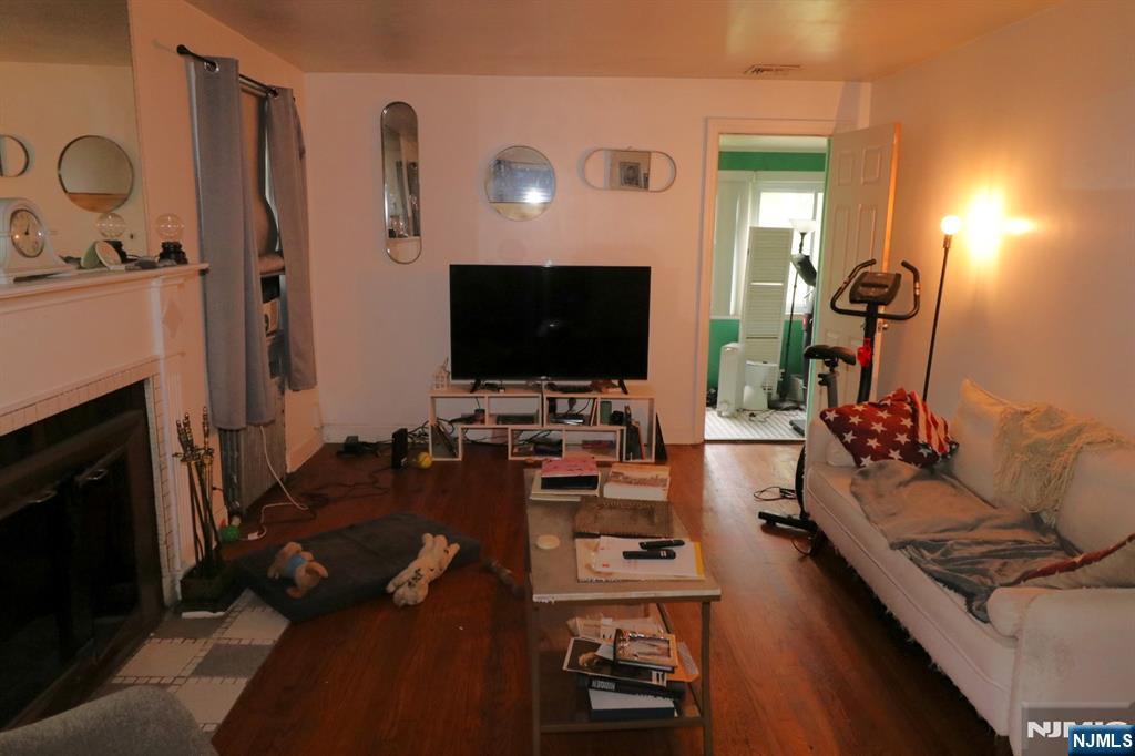 236 Ross Avenue Hackensack, NJ 07601 - Photo 10 of 25 Gallery Image 10