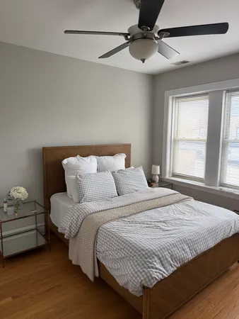 $2,400 | 1930 West Addison Street, Unit 3S, Chicago, IL 60613