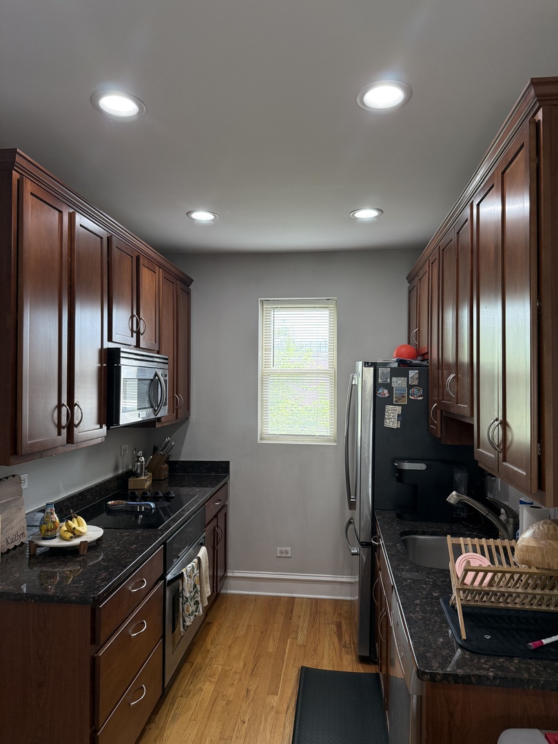 1930 West Addison Street, Unit 3S Chicago, IL 60613 - Photo 9 of 16