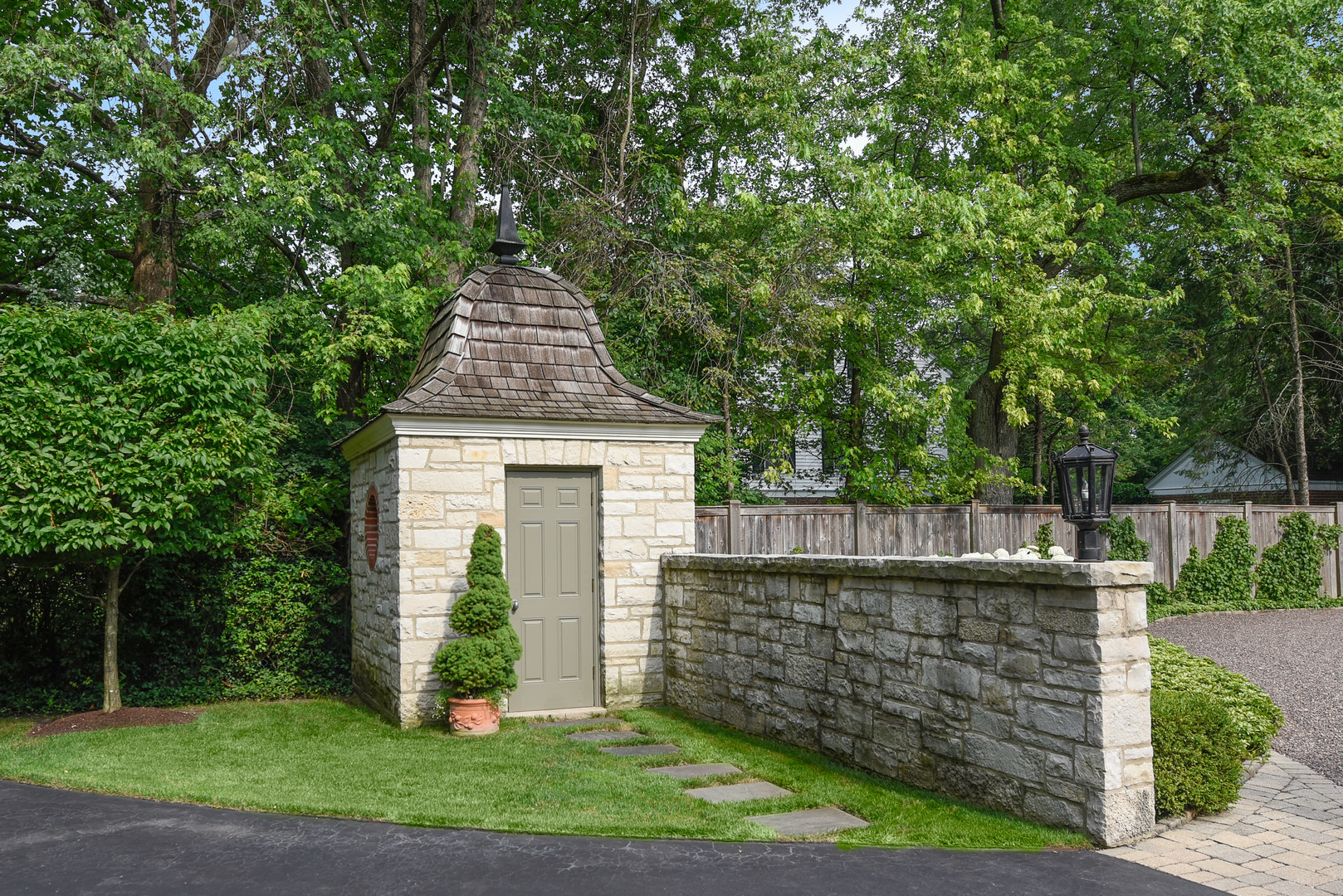 64 Woodley Road Winnetka, IL 60093 - Photo 25 of 35