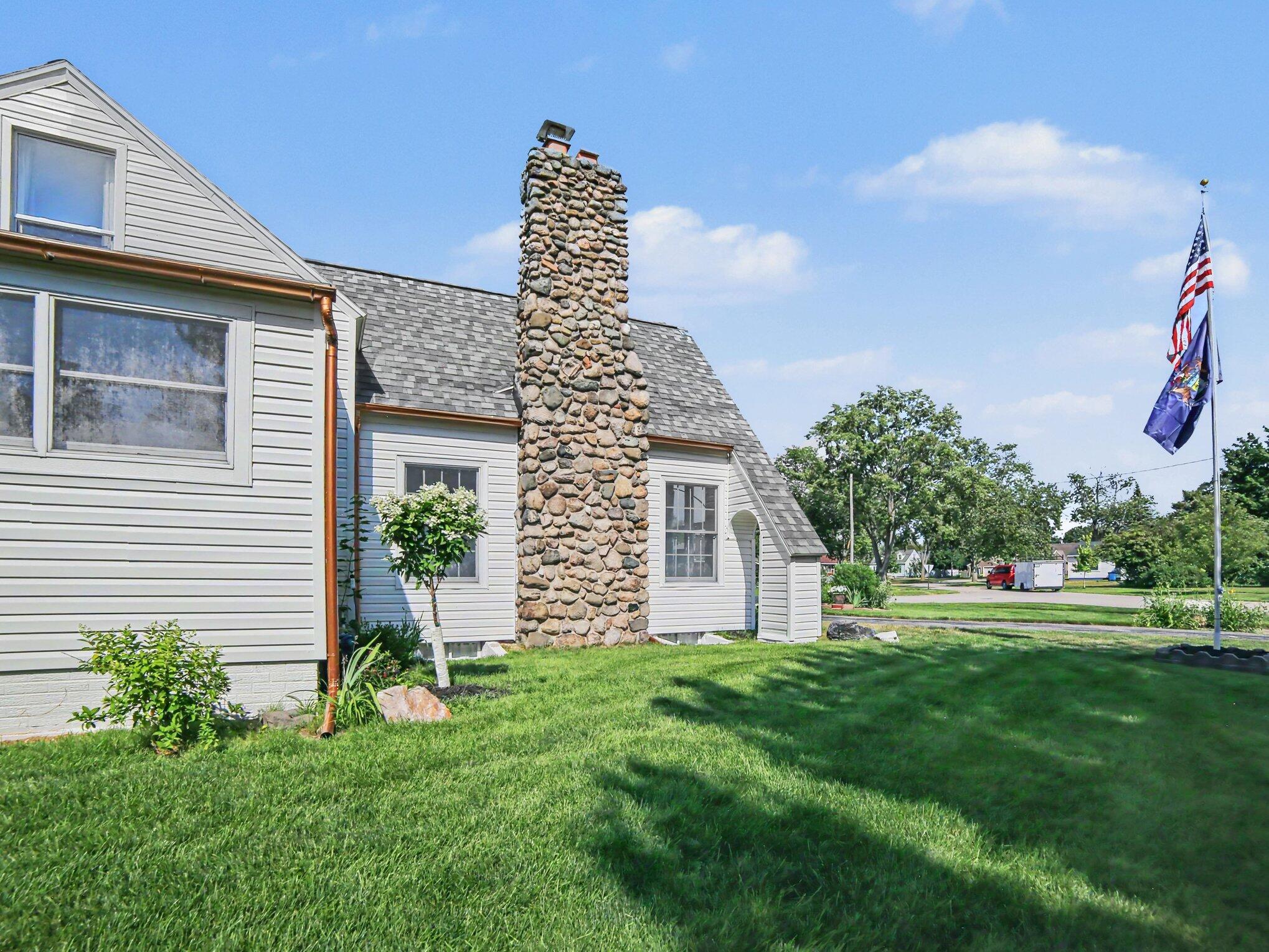 2933 Dawes Road Muskegon, MI 49441 - Photo 8 of 77 010_file_4334