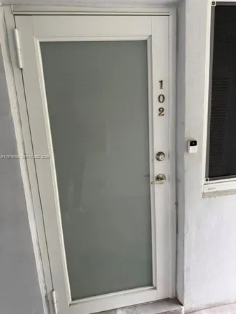 $2,200 | 2430 Northeast 135th Street, Unit 102, North Miami, FL 33181
