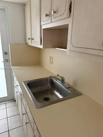 $2,200 | 2430 Northeast 135th Street, Unit 102, North Miami, FL 33181