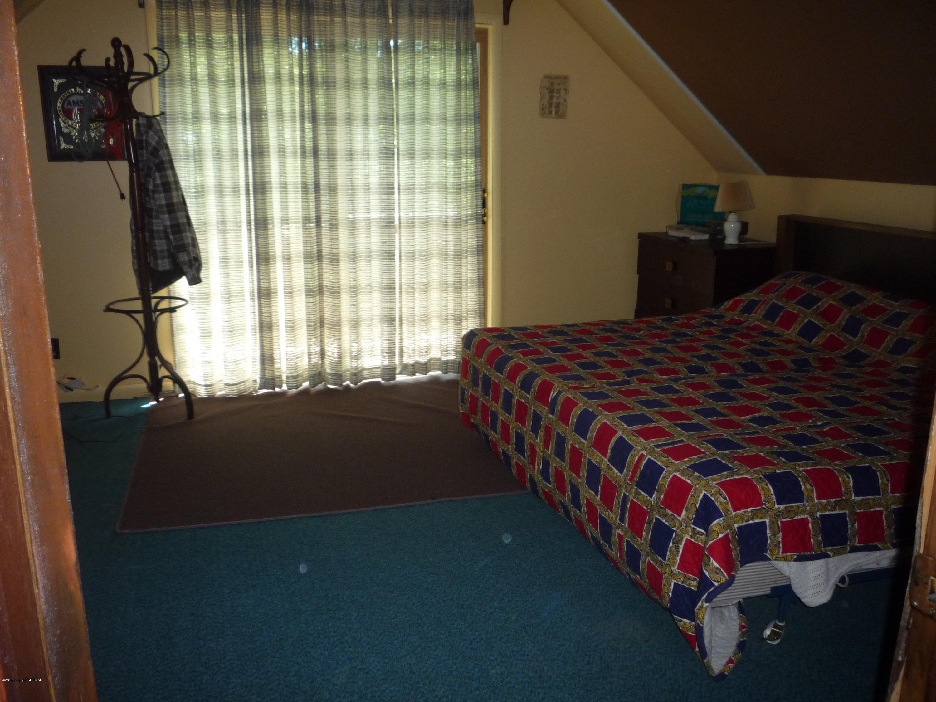 696 Chickadee Lane Bushkill, PA 18324 - Photo 7 of 25 Bedroom 2