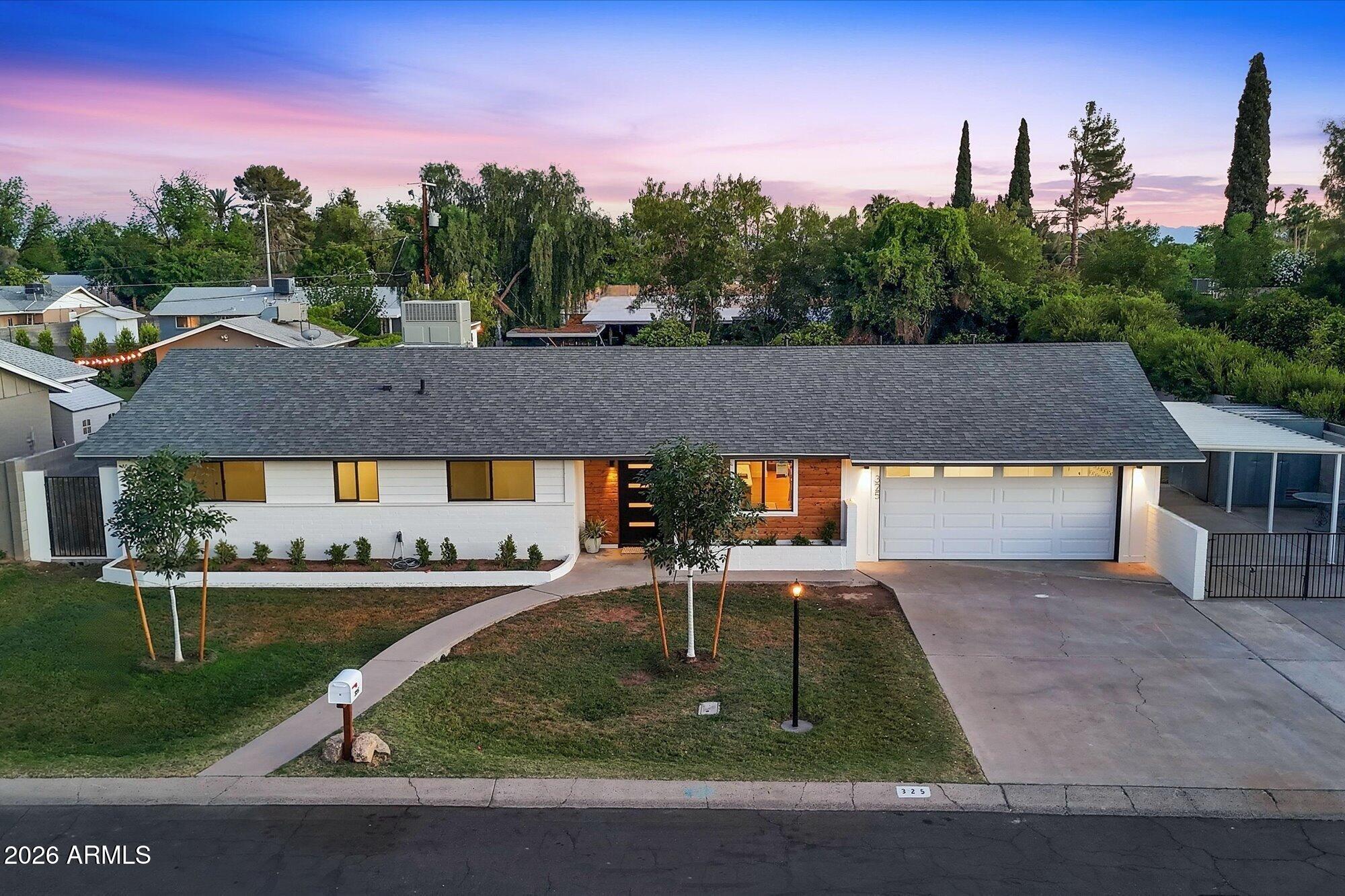 325 West Loma Lane Phoenix, AZ 85021 - Photo 1 of 30 Mid Century Ranch