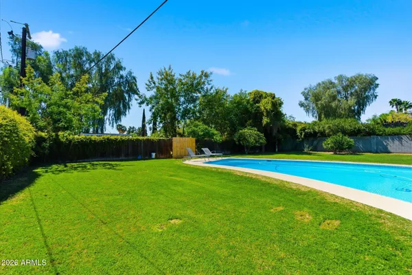 $1,350,000 | 325 West Loma Lane, Phoenix, AZ 85021