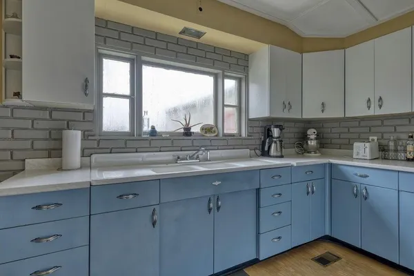 $237,000 | 7 North Main Street, Stonington, ME 04681