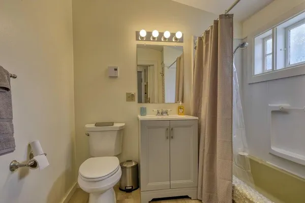 $237,000 | 7 North Main Street, Stonington, ME 04681