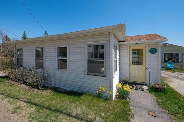 $237,000 | 7 North Main Street, Stonington, ME 04681