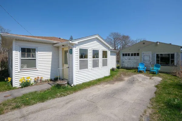 $237,000 | 7 North Main Street, Stonington, ME 04681