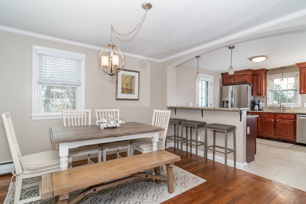 47 Upland Road Natick, MA 01760 - Photo 6 of 26