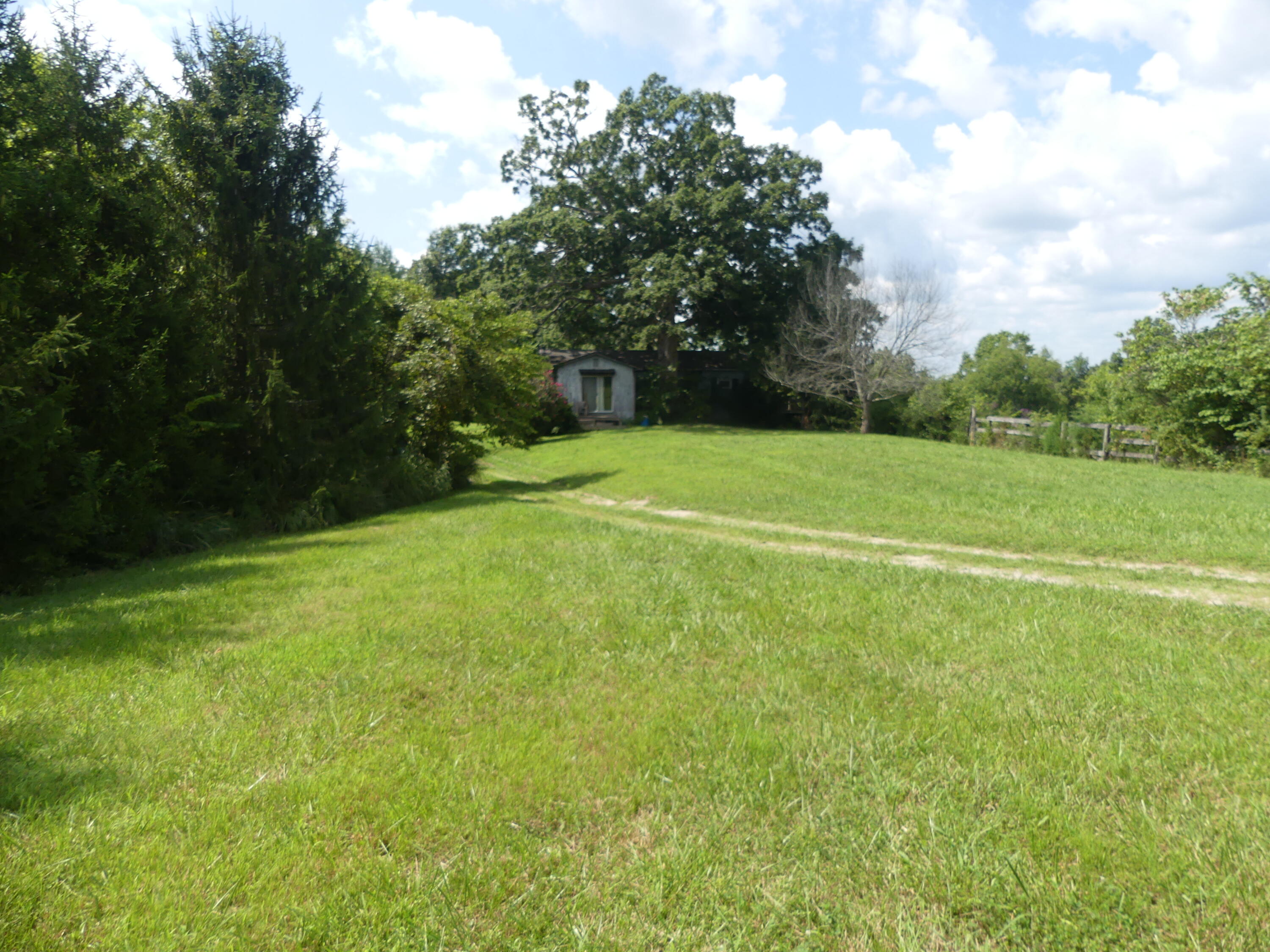 1040 Delaney Road Lawrenceburg, KY 40342 - Photo 30 of 55 P1020035